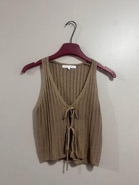 More To Come Knit Tie-Front Tank Top Woman’s Size Small